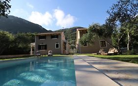 Theonymfi Luxury Villas
